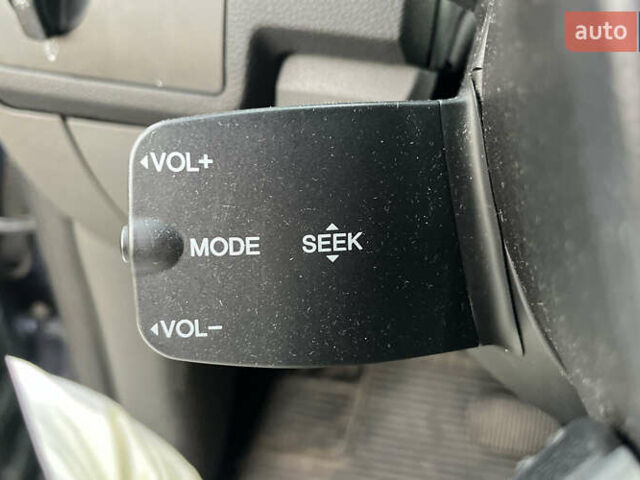 Форд Focus C-Max 2006 у Мукачеве на Automoto.ua Синій Форд Focus C-Max, об'ємом двигуна 1.8 л та пробігом 198 тис. км за 5200 $, фото 9 на Automoto.ua