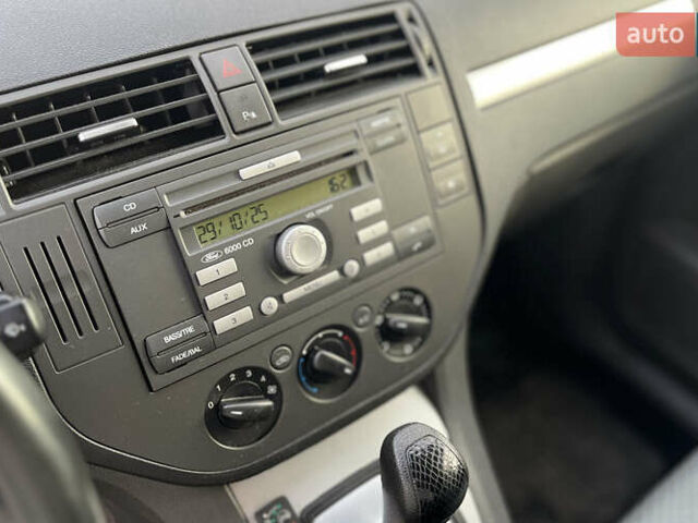 Форд Focus C-Max 2006 у Мукачеве на Automoto.ua Синій Форд Focus C-Max, об'ємом двигуна 1.8 л та пробігом 198 тис. км за 5200 $, фото 6 на Automoto.ua