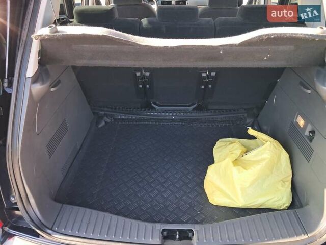 Синий Форд Focus C-Max, объемом двигателя 1.8 л и пробегом 198 тыс. км за 5850 $, фото 14 на Automoto.ua