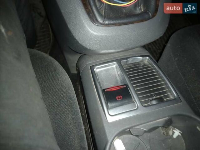 Синий Форд Focus C-Max, объемом двигателя 1.8 л и пробегом 198 тыс. км за 5200 $, фото 7 на Automoto.ua