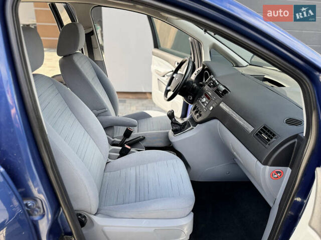 Синий Форд Focus C-Max, объемом двигателя 1.6 л и пробегом 191 тыс. км за 5350 $, фото 29 на Automoto.ua