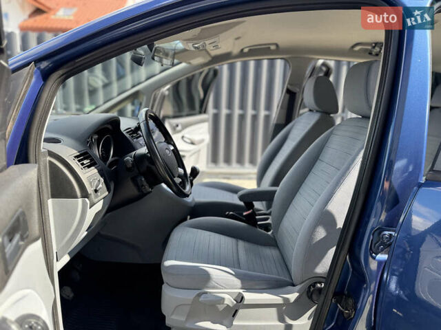 Синий Форд Focus C-Max, объемом двигателя 1.6 л и пробегом 191 тыс. км за 5350 $, фото 18 на Automoto.ua