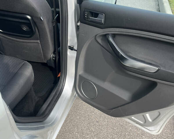 Оранжевый Форд Focus C-Max, объемом двигателя 0 л и пробегом 233 тыс. км за 6300 $, фото 21 на Automoto.ua