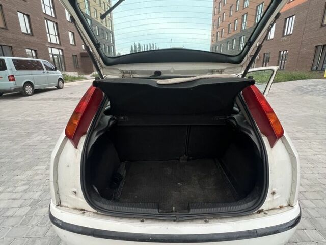 Белый Форд Фокус, объемом двигателя 1.8 л и пробегом 777 тыс. км за 1850 $, фото 5 на Automoto.ua