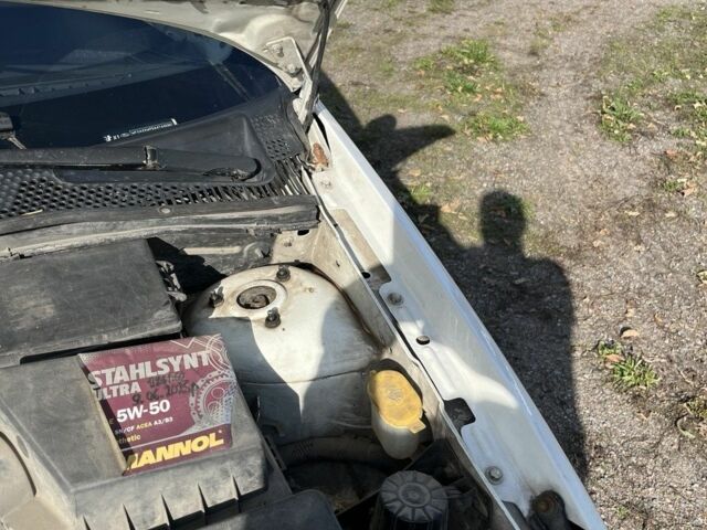 Белый Форд Фокус, объемом двигателя 1.4 л и пробегом 200 тыс. км за 3500 $, фото 15 на Automoto.ua