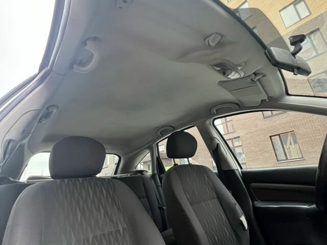 Белый Форд Фокус, объемом двигателя 1.8 л и пробегом 777 тыс. км за 1850 $, фото 11 на Automoto.ua