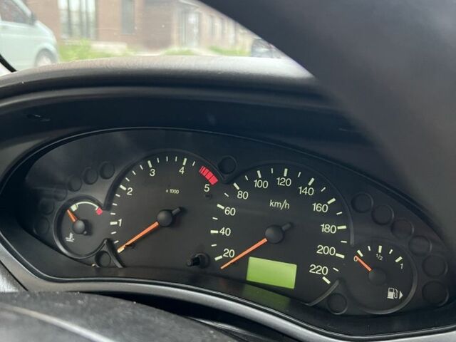 Белый Форд Фокус, объемом двигателя 1.8 л и пробегом 777 тыс. км за 1850 $, фото 8 на Automoto.ua