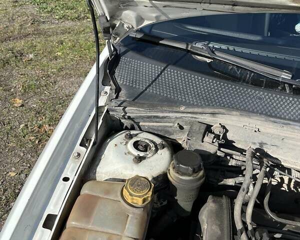 Білий Форд Фокус, об'ємом двигуна 1.4 л та пробігом 200 тис. км за 3500 $, фото 32 на Automoto.ua