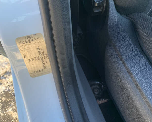 Белый Форд Фокус, объемом двигателя 1.39 л и пробегом 185 тыс. км за 4000 $, фото 5 на Automoto.ua