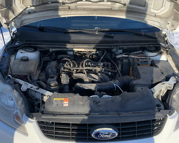 Белый Форд Фокус, объемом двигателя 1.39 л и пробегом 185 тыс. км за 4000 $, фото 10 на Automoto.ua