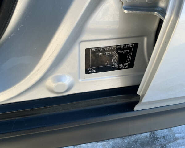 Белый Форд Фокус, объемом двигателя 1.39 л и пробегом 185 тыс. км за 4000 $, фото 11 на Automoto.ua