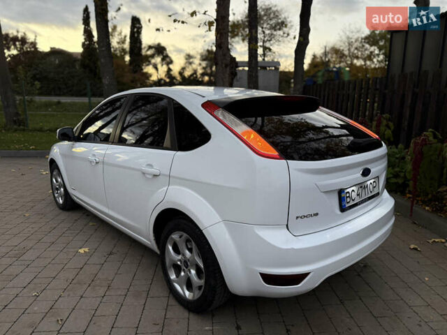 Белый Форд Фокус, объемом двигателя 1.56 л и пробегом 289 тыс. км за 4900 $, фото 22 на Automoto.ua