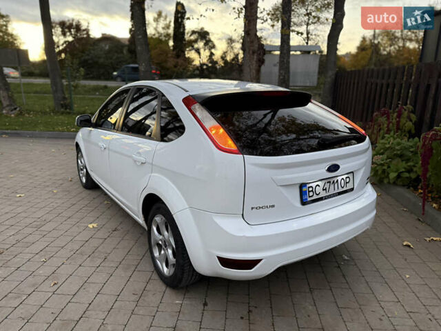 Белый Форд Фокус, объемом двигателя 1.56 л и пробегом 289 тыс. км за 4900 $, фото 15 на Automoto.ua