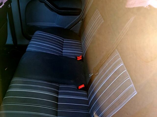 Белый Форд Фокус, объемом двигателя 1.6 л и пробегом 184 тыс. км за 6600 $, фото 9 на Automoto.ua