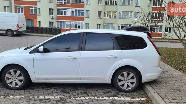 Белый Форд Фокус, объемом двигателя 2 л и пробегом 281 тыс. км за 4300 $, фото 18 на Automoto.ua