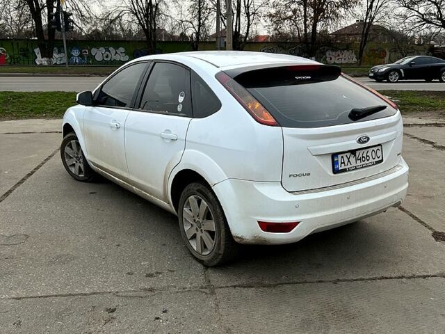 Білий Форд Фокус, об'ємом двигуна 1.6 л та пробігом 171 тис. км за 5800 $, фото 2 на Automoto.ua