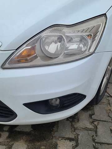 Белый Форд Фокус, объемом двигателя 2 л и пробегом 281 тыс. км за 4300 $, фото 3 на Automoto.ua