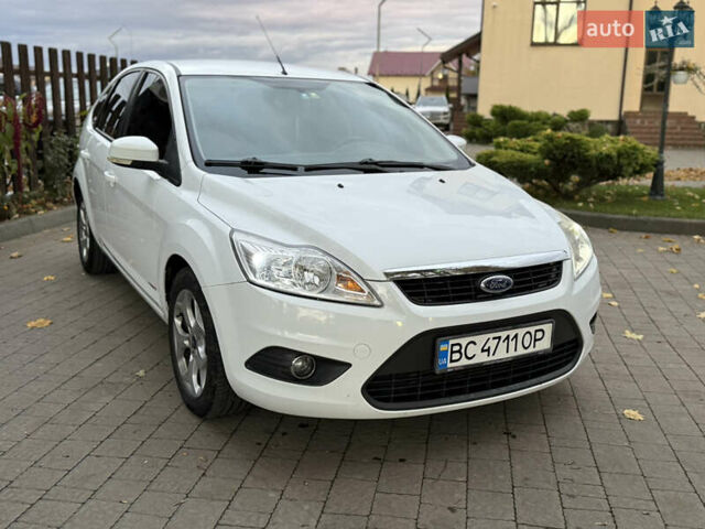 Белый Форд Фокус, объемом двигателя 1.56 л и пробегом 289 тыс. км за 4900 $, фото 6 на Automoto.ua