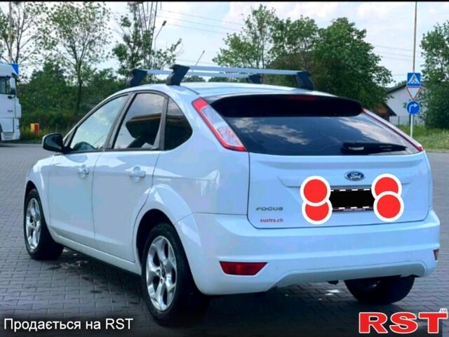 Белый Форд Фокус, объемом двигателя 1.6 л и пробегом 184 тыс. км за 6600 $, фото 4 на Automoto.ua