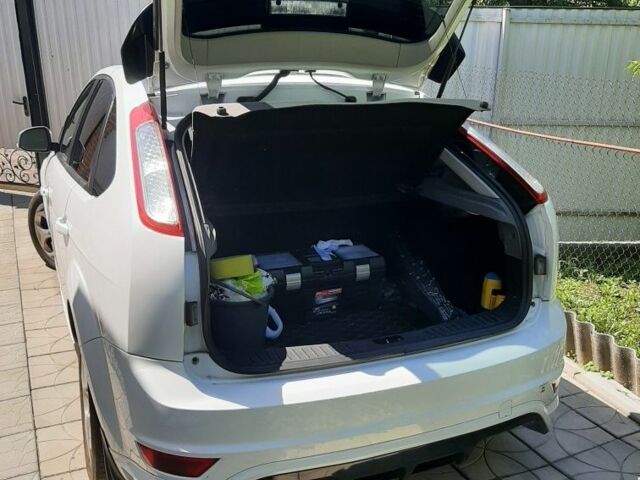 Білий Форд Фокус, об'ємом двигуна 1.6 л та пробігом 236 тис. км за 6000 $, фото 10 на Automoto.ua