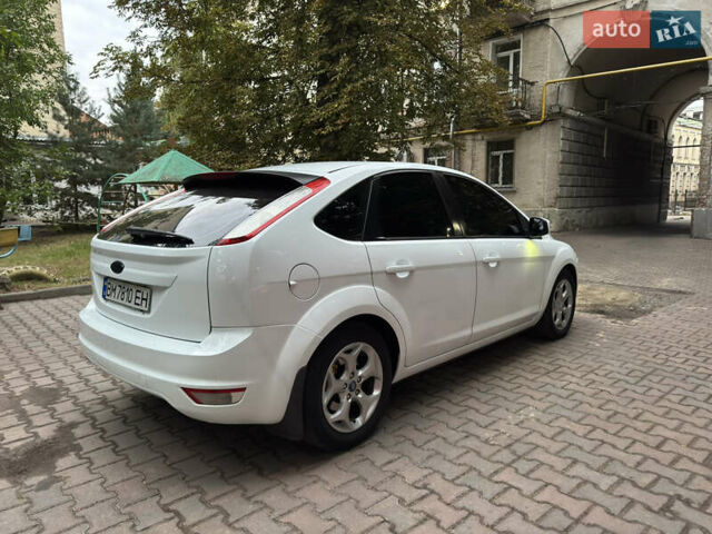Білий Форд Фокус, об'ємом двигуна 2 л та пробігом 260 тис. км за 6400 $, фото 5 на Automoto.ua