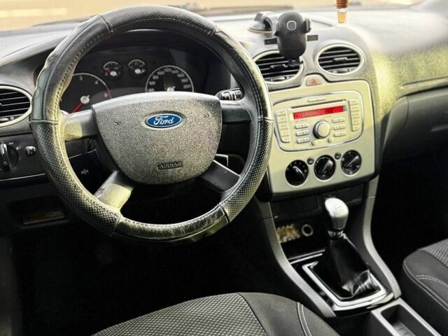 Белый Форд Фокус, объемом двигателя 0 л и пробегом 324 тыс. км за 5200 $, фото 6 на Automoto.ua