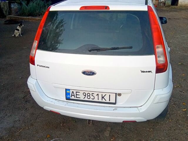 Білий Форд Фокус, об'ємом двигуна 1.4 л та пробігом 200 тис. км за 5200 $, фото 1 на Automoto.ua