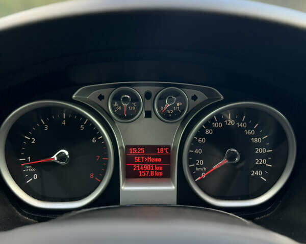 Білий Форд Фокус, об'ємом двигуна 1.6 л та пробігом 214 тис. км за 5500 $, фото 12 на Automoto.ua