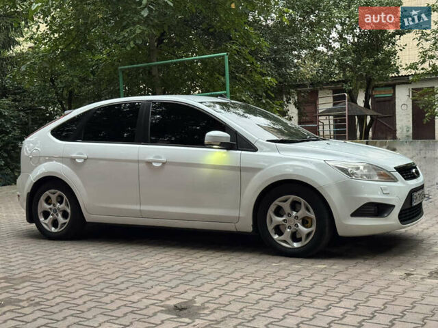 Білий Форд Фокус, об'ємом двигуна 2 л та пробігом 260 тис. км за 6400 $, фото 6 на Automoto.ua