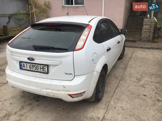 Білий Форд Фокус, об'ємом двигуна 1.4 л та пробігом 102 тис. км за 5000 $, фото 1 на Automoto.ua
