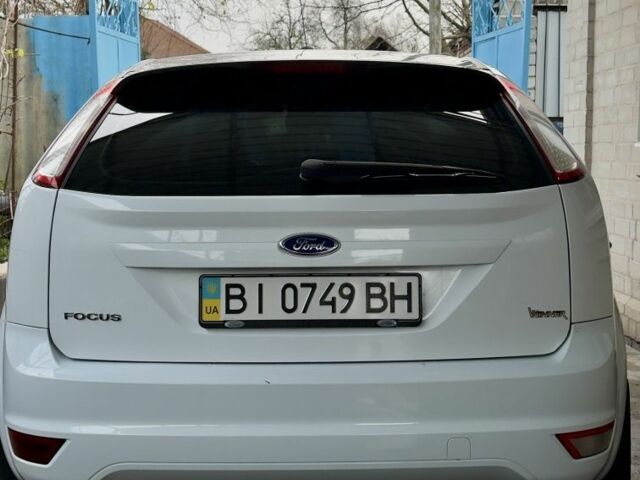Белый Форд Фокус, объемом двигателя 1.6 л и пробегом 103 тыс. км за 7200 $, фото 4 на Automoto.ua