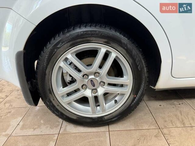 Белый Форд Фокус, объемом двигателя 1.6 л и пробегом 154 тыс. км за 7900 $, фото 9 на Automoto.ua