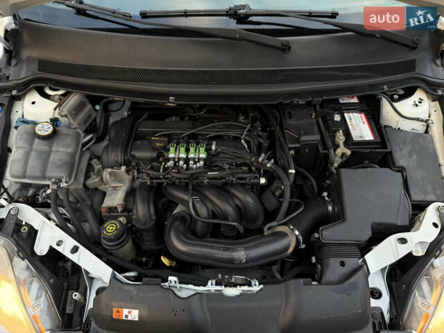 Белый Форд Фокус, объемом двигателя 1.6 л и пробегом 253 тыс. км за 5500 $, фото 21 на Automoto.ua