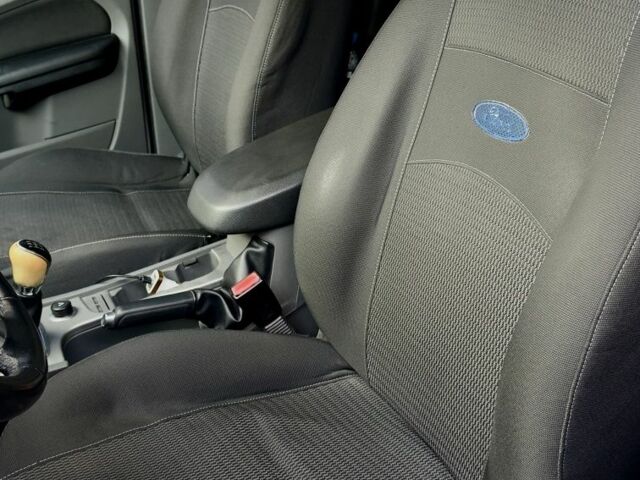 Белый Форд Фокус, объемом двигателя 1.6 л и пробегом 103 тыс. км за 7200 $, фото 7 на Automoto.ua