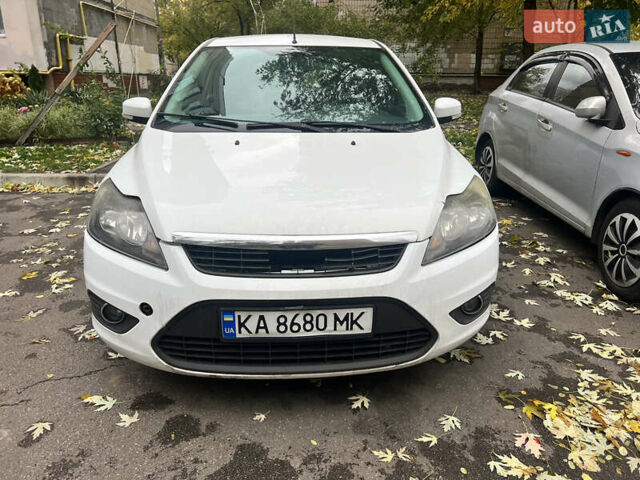 Форд Фокус 2010 в Киеве на Automoto.ua Белый Форд Фокус, объемом двигателя 1.57 л и пробегом 230 тыс. км за 2900 $, фото 1 на Automoto.ua