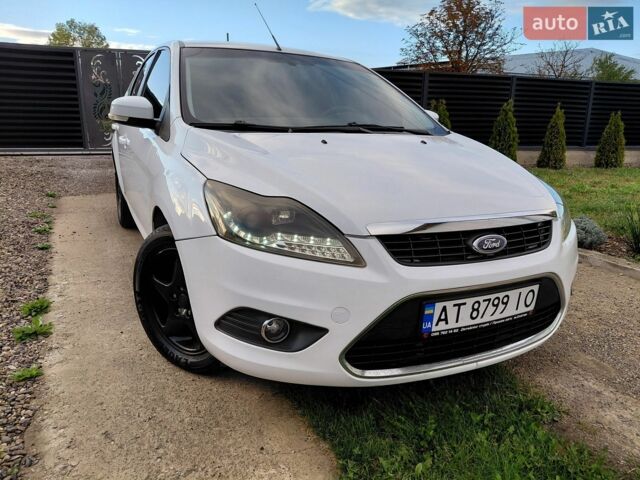 Белый Форд Фокус, объемом двигателя 1.6 л и пробегом 215 тыс. км за 4899 $, фото 10 на Automoto.ua
