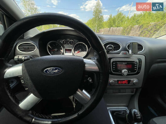 Белый Форд Фокус, объемом двигателя 2 л и пробегом 250 тыс. км за 6500 $, фото 24 на Automoto.ua