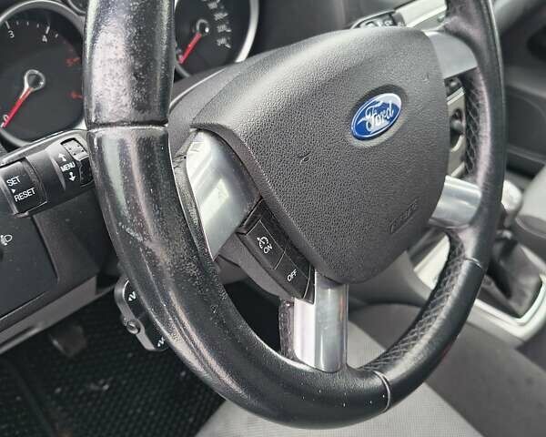 Белый Форд Фокус, объемом двигателя 1.6 л и пробегом 274 тыс. км за 4800 $, фото 17 на Automoto.ua