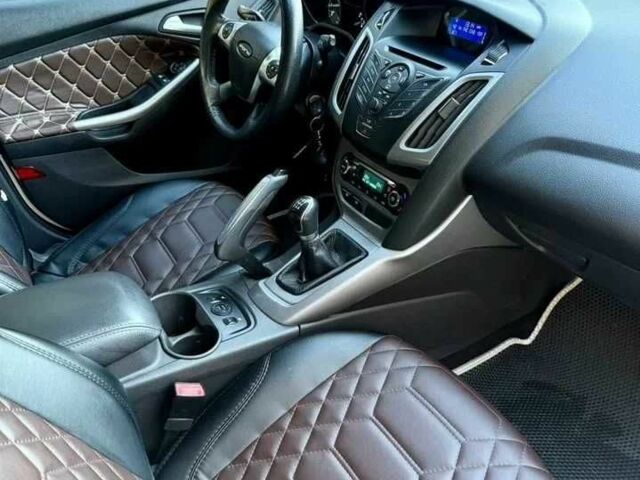 Белый Форд Фокус, объемом двигателя 1.6 л и пробегом 143 тыс. км за 3285 $, фото 11 на Automoto.ua