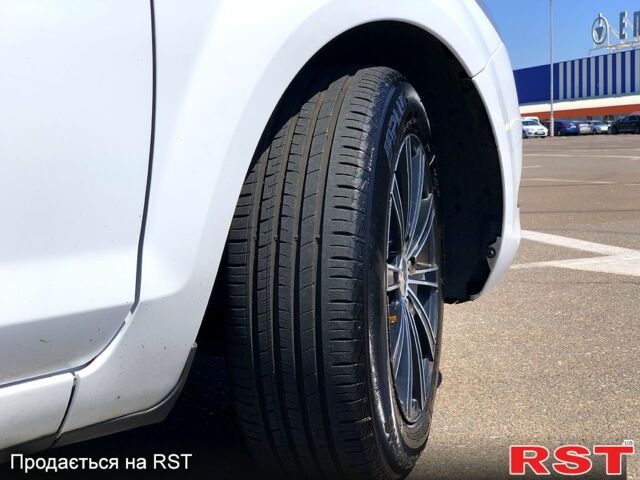 Белый Форд Фокус, объемом двигателя 1.6 л и пробегом 98 тыс. км за 5300 $, фото 7 на Automoto.ua