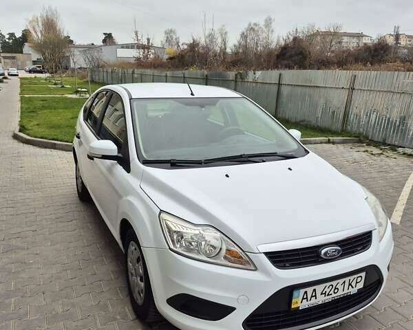 Білий Форд Фокус, об'ємом двигуна 1.4 л та пробігом 91 тис. км за 6800 $, фото 10 на Automoto.ua
