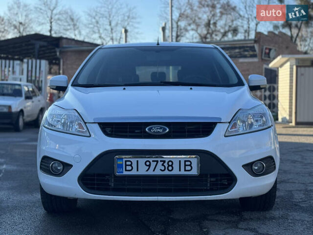 Белый Форд Фокус, объемом двигателя 1.6 л и пробегом 203 тыс. км за 5650 $, фото 9 на Automoto.ua