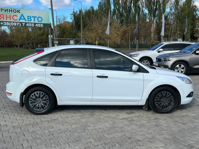Білий Форд Фокус, об'ємом двигуна 1.4 л та пробігом 204 тис. км за 5100 $, фото 7 на Automoto.ua