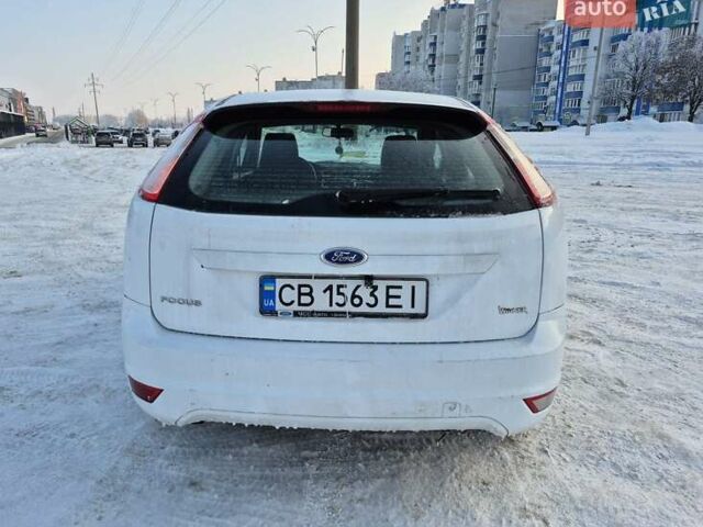 Білий Форд Фокус, об'ємом двигуна 1.4 л та пробігом 215 тис. км за 5300 $, фото 5 на Automoto.ua