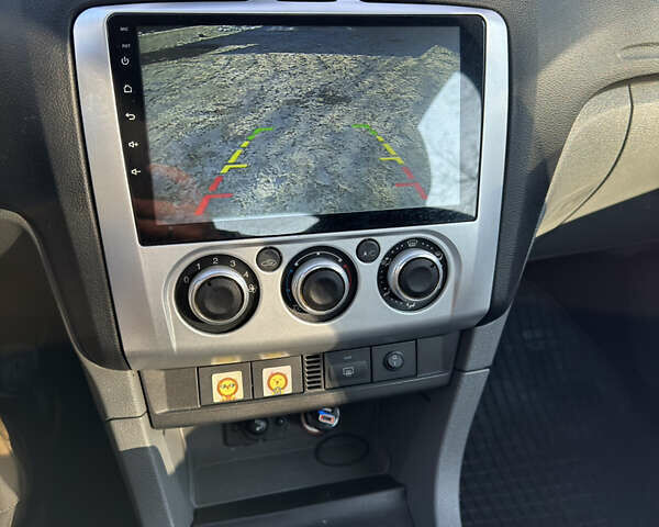 Білий Форд Фокус, об'ємом двигуна 1.4 л та пробігом 230 тис. км за 4050 $, фото 10 на Automoto.ua