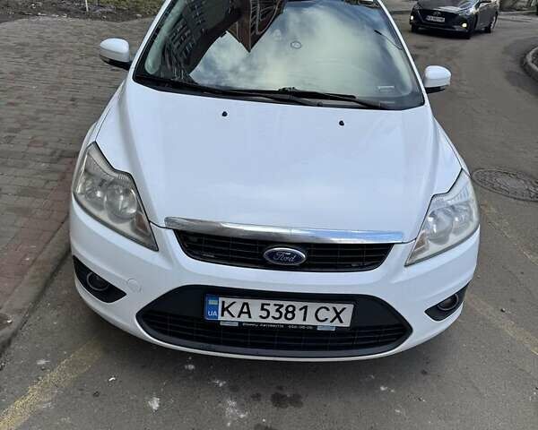 Білий Форд Фокус, об'ємом двигуна 1.8 л та пробігом 293 тис. км за 6300 $, фото 5 на Automoto.ua