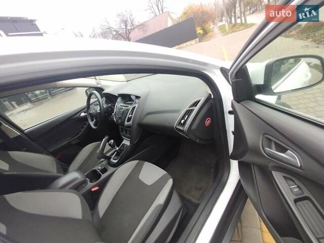 Білий Форд Фокус, об'ємом двигуна 1.6 л та пробігом 266 тис. км за 6999 $, фото 59 на Automoto.ua