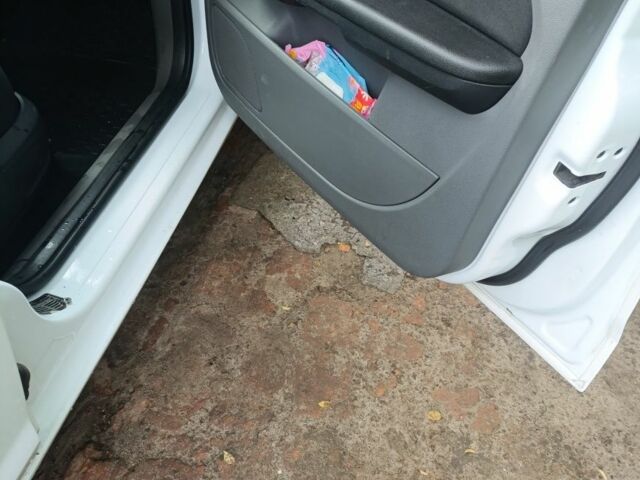 Белый Форд Фокус, объемом двигателя 1.6 л и пробегом 220 тыс. км за 5500 $, фото 1 на Automoto.ua