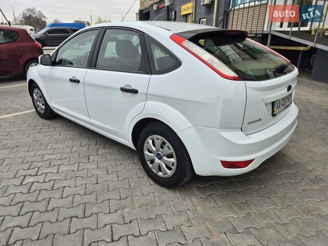 Білий Форд Фокус, об'ємом двигуна 1.4 л та пробігом 91 тис. км за 6800 $, фото 21 на Automoto.ua