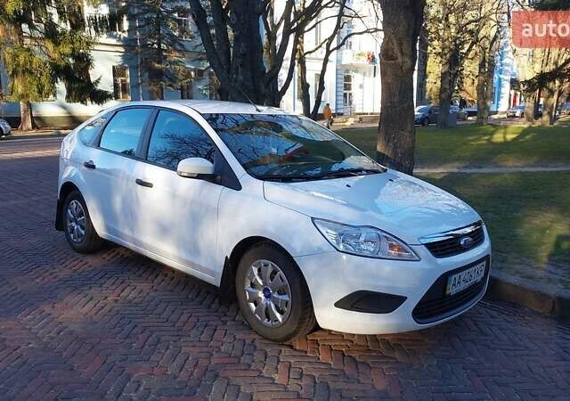 Белый Форд Фокус, объемом двигателя 1.39 л и пробегом 92 тыс. км за 8500 $, фото 5 на Automoto.ua